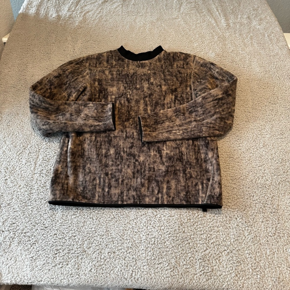 Lululemon women’s sweatshirt Size Large Color Brown & Black